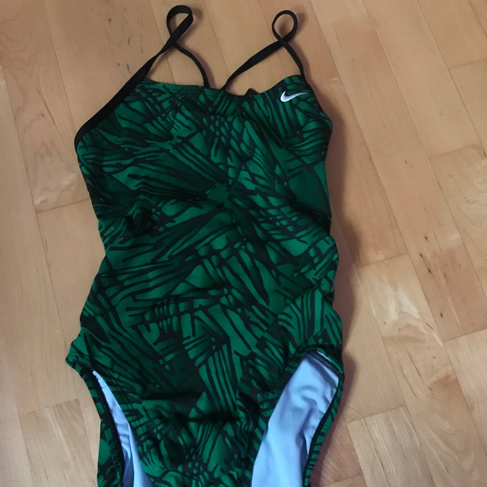 Green Nike Thin-strap Swimsuit 💚